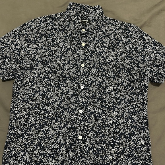 Express Floral Button Down Short Sleeve Shirt - Picture 2 of 5